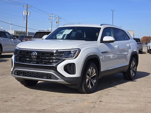 New 2026 Volkswagen Atlas Cross Sport SE image 2