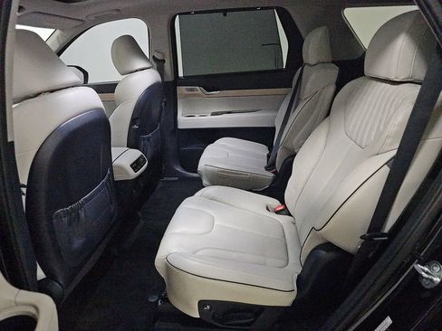 Used 2025 Hyundai Palisade Limited FWD image 13