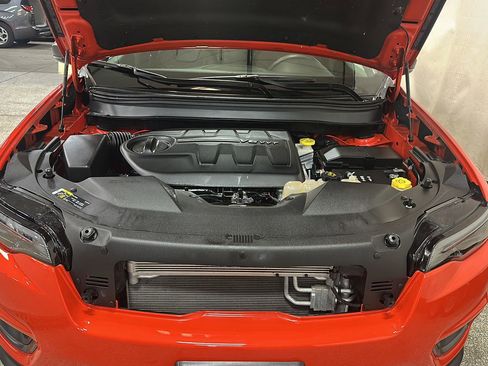 Certified 2021 Jeep Cherokee Latitude Lux 80th Anniv w/ Quick Order Package 26U 80TH image 14