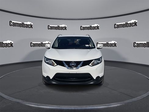 Used 2017 Nissan Rogue Sport SV image 2