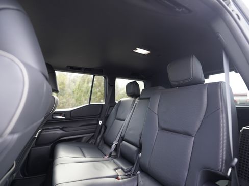 Used 2024 Toyota Land Cruiser image 10