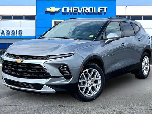 New 2025 Chevrolet Blazer LT w/ Sound & Technology Package image 2