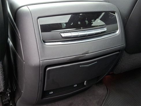 Used 2022 Cadillac Escalade ESV Sport w/ Touring Package image 11