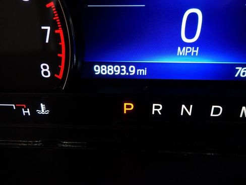 Used 2020 Ford Explorer Limited image 24