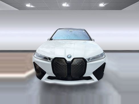 Certified 2023 BMW iX xDrive50 w/ Premium Package AWD/4WD image 6