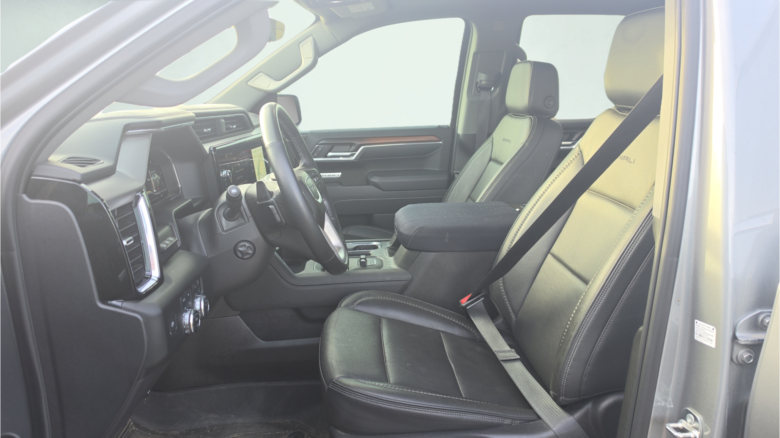 Used 2025 GMC Sierra 1500 Denali w/ Denali Reserve Package AWD/4WD image 15