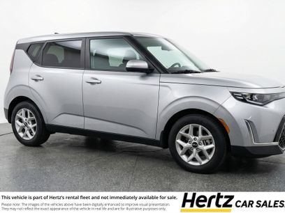 Used 2025 Kia Soul LX w/ LX Technology Package