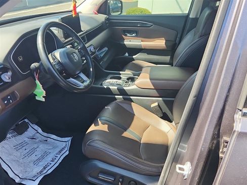 Used 2024 Honda Pilot Elite image 5