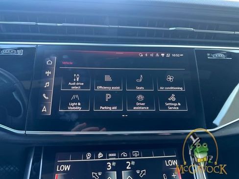 Used 2022 Audi Q8 Premium Plus w/ Premium Plus Package image 16