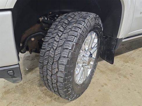 Used 2023 GMC Sierra 2500 Denali w/ Denali Ultimate Package image 32