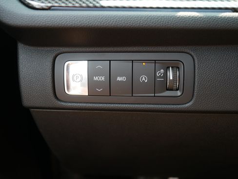 Used 2026 Chevrolet Traverse High Country AWD/4WD image 26
