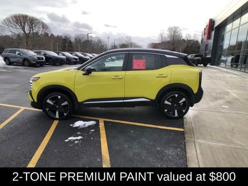 Certified 2025 Nissan Kicks SR image 3