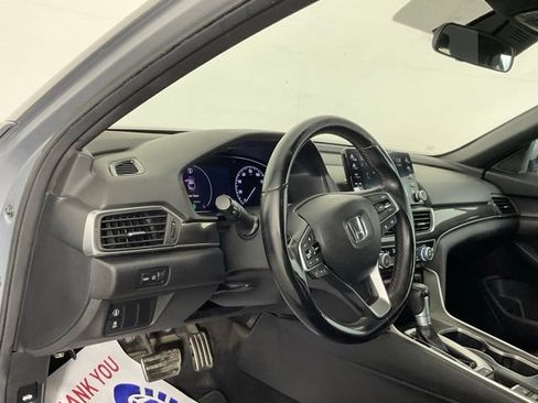 Used 2018 Honda Accord Sport image 12