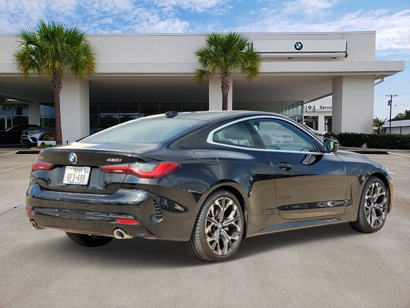 Certified 2025 BMW 430i xDrive Coupe w/ Convenience Package AWD/4WD image 4