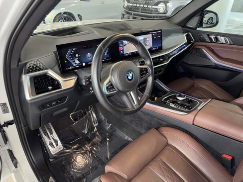 Used 2025 BMW X5 M60i AWD/4WD image 20