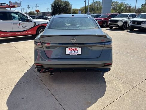 New 2026 Nissan Sentra SR w/ Floor Mat Package FWD image 6