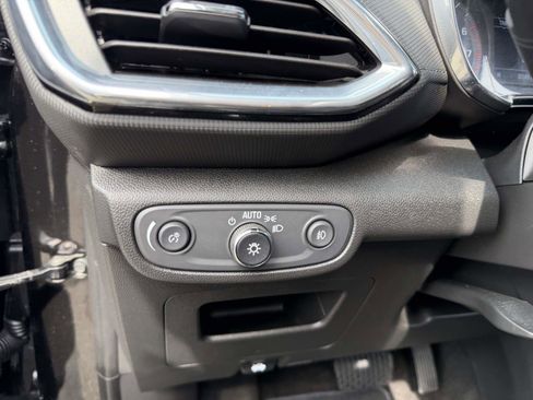 Certified 2023 Chevrolet TrailBlazer LT FWD image 21