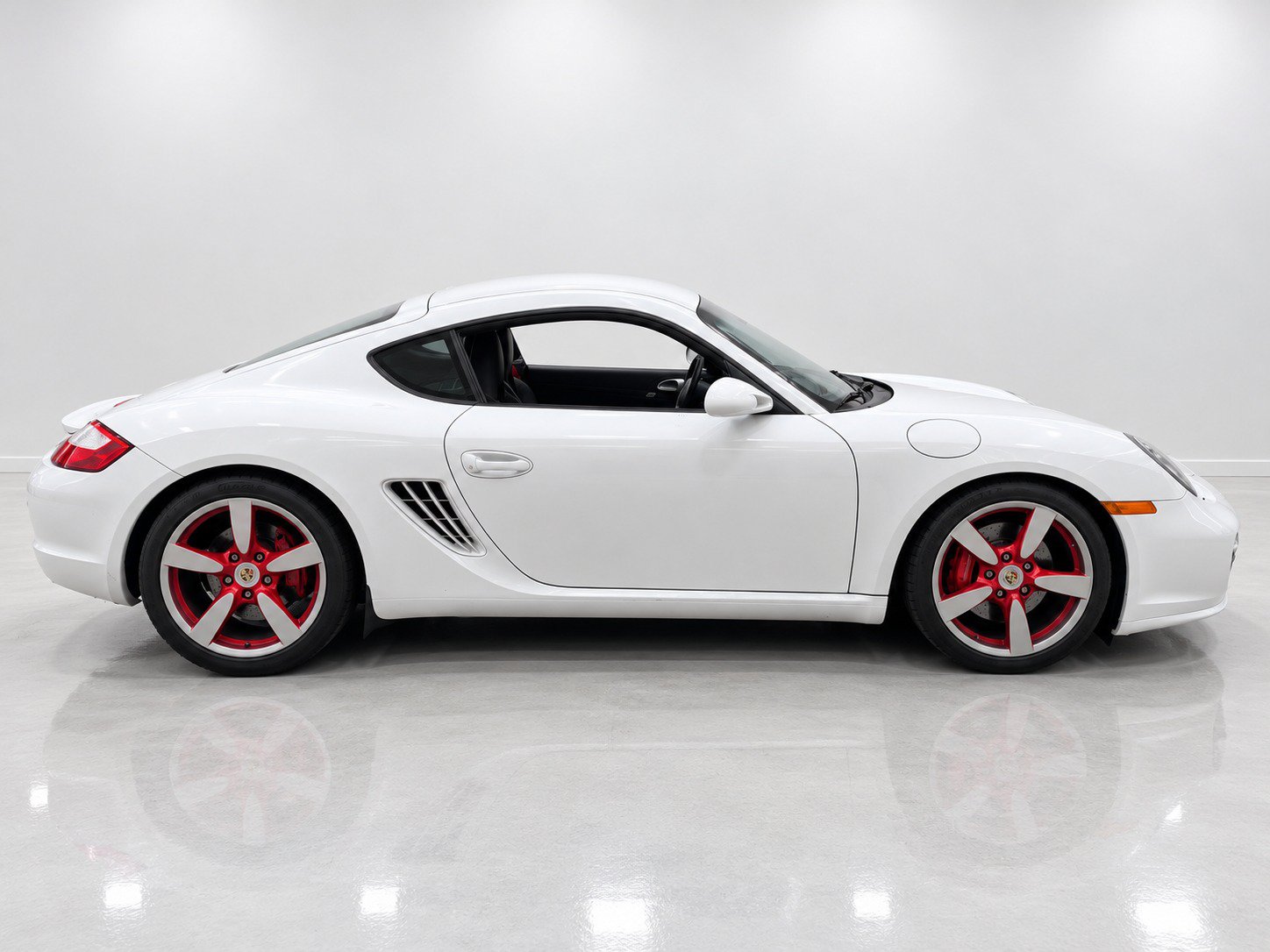Used 2006 Porsche Cayman S RWD image 4