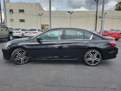 Used 2017 Honda Accord Sport Special Edition image 4