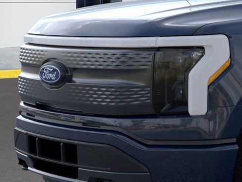 New 2025 Ford F150 Lightning XLT image 34