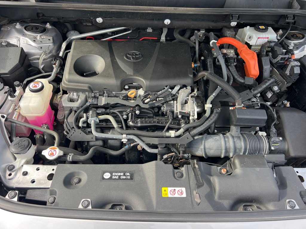 Used 2021 Toyota RAV4 XLE AWD/4WD image 44