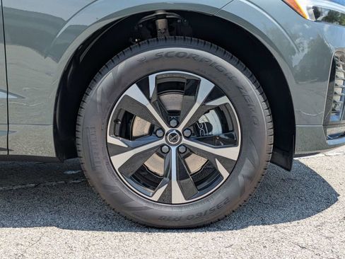 New 2026 Volvo XC60 B5 Core AWD/4WD image 11