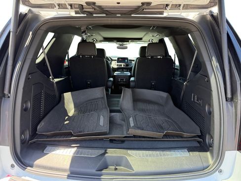 Used 2023 GMC Yukon AT4 w/ AT4 Premium Plus Package AWD/4WD image 17