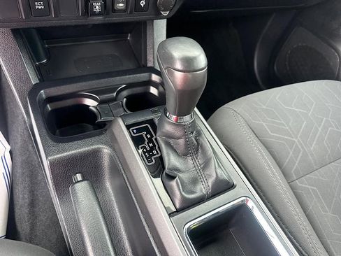 Used 2019 Toyota Tacoma TRD Sport image 28