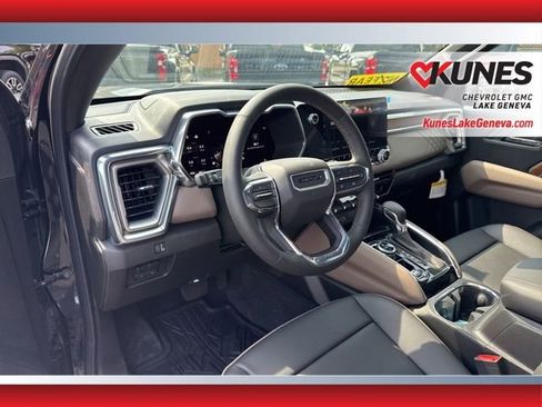 New 2025 GMC Canyon Denali image 23