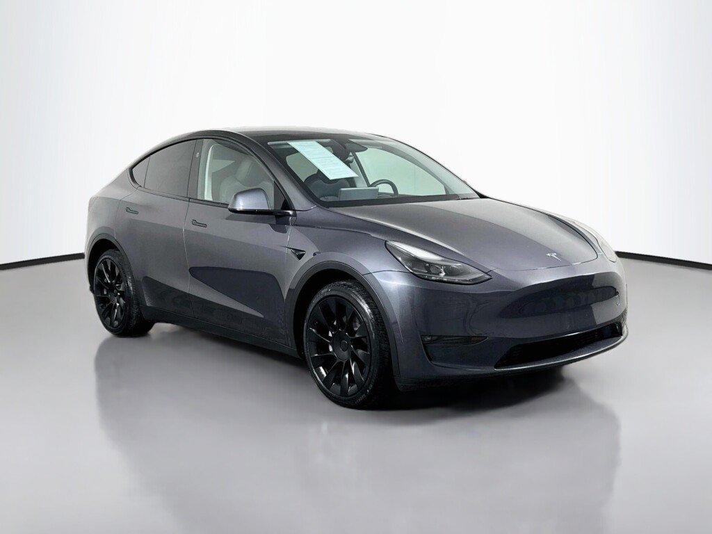 Used 2023 Tesla Model Y Long Range AWD/4WD image 7