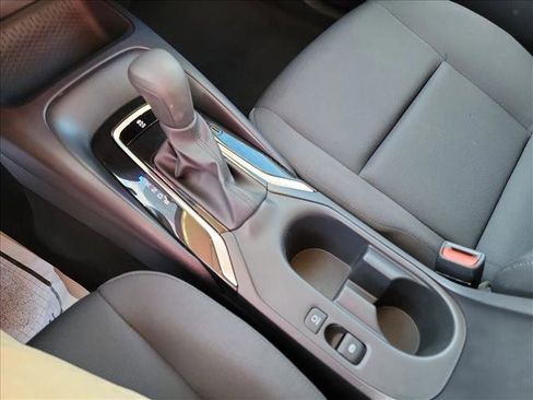 Used 2025 Toyota Corolla LE image 23