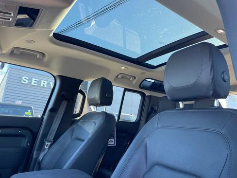 Used 2023 Land Rover Defender 110 S image 12