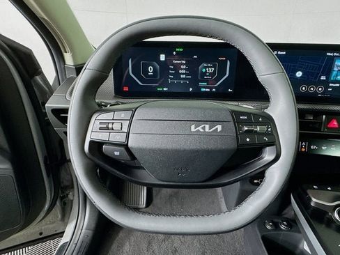 New 2025 Kia EV6 Wind image 13