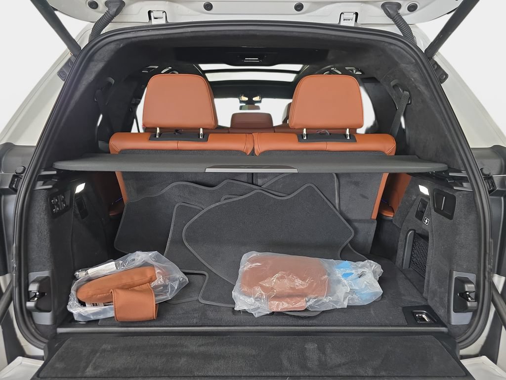Used 2026 BMW X7 xDrive40i AWD/4WD image 30