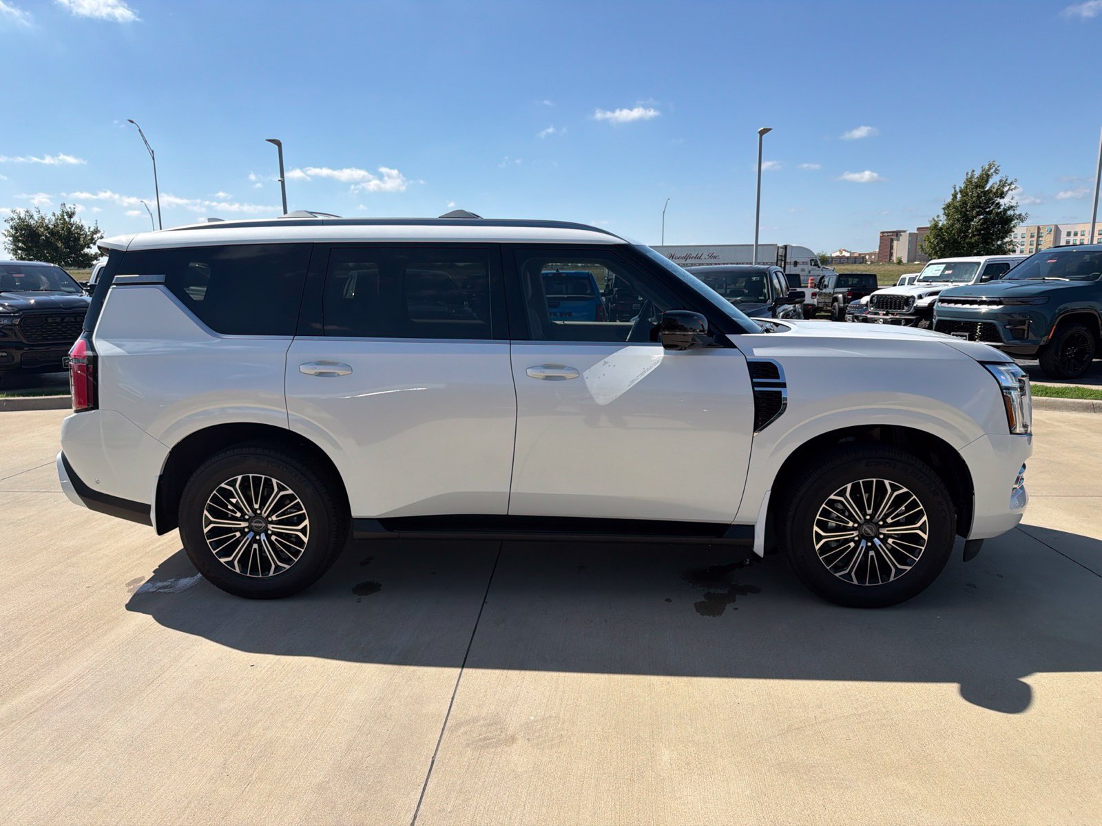 Used 2026 Nissan Armada Platinum AWD/4WD image 6