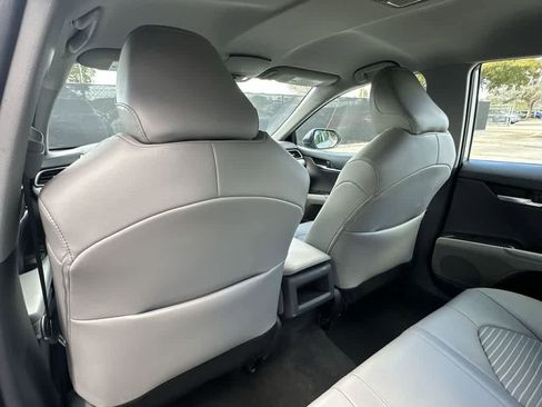 Used 2024 Toyota Camry SE image 23