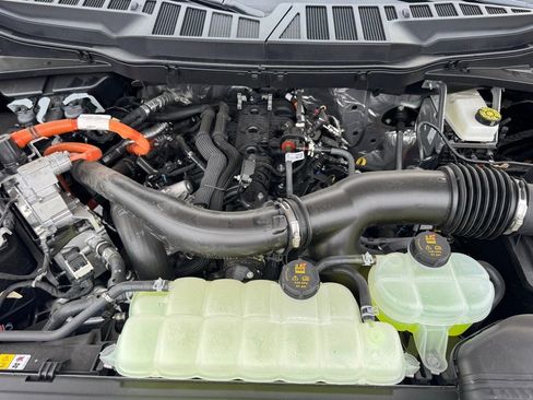 New 2025 Ford F150 Lariat w/ Equipment Group 502A High image 40