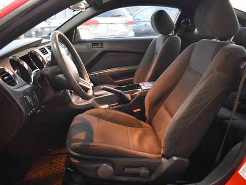 Used 2012 Ford Mustang Coupe image 9