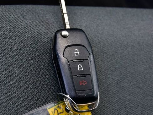 Used 2023 Ford F150 XLT image 28