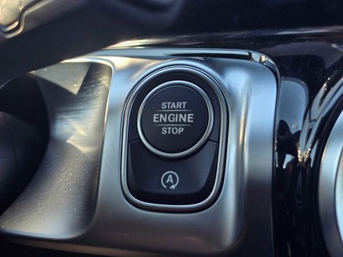 New 2026 Mercedes-Benz GLB 250 4MATIC image 34