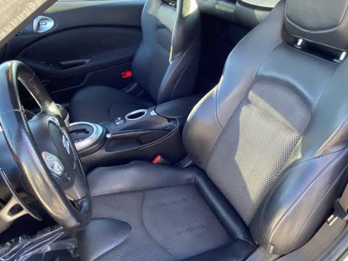 Used 2016 Nissan 370Z Touring image 14