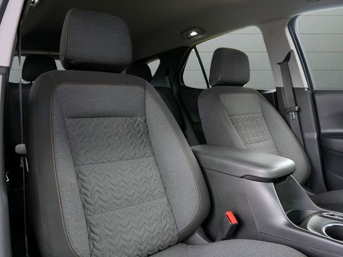 Used 2023 Chevrolet Equinox LT image 34