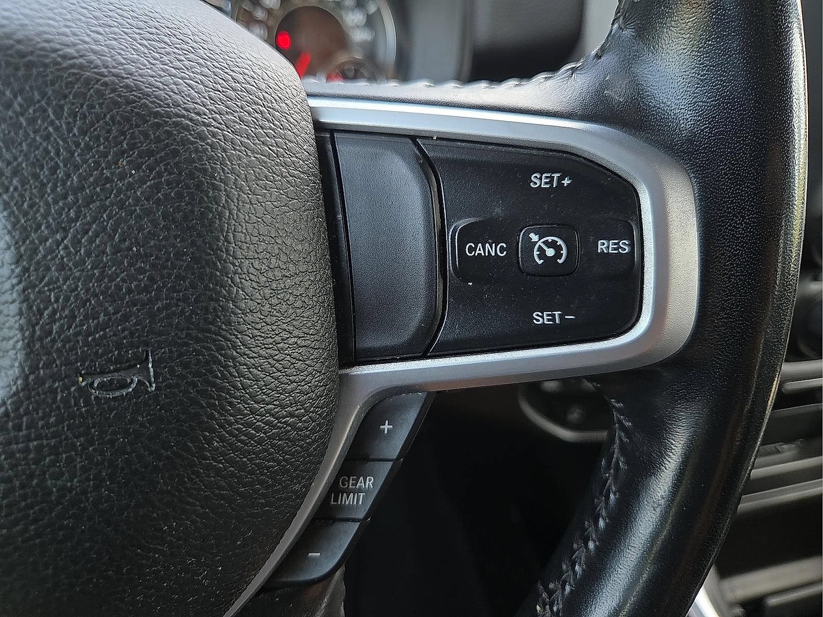 Used 2023 RAM 1500 Big Horn AWD/4WD image 18