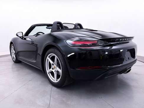 Used 2019 Porsche 718 Boxster RWD image 12