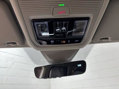 Used 2024 Volkswagen Atlas SEL image 12