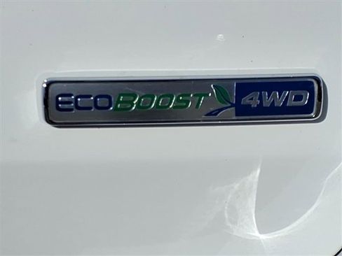 Used 2020 Ford Explorer XLT image 25