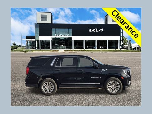 Used 2022 GMC Yukon Denali image 1