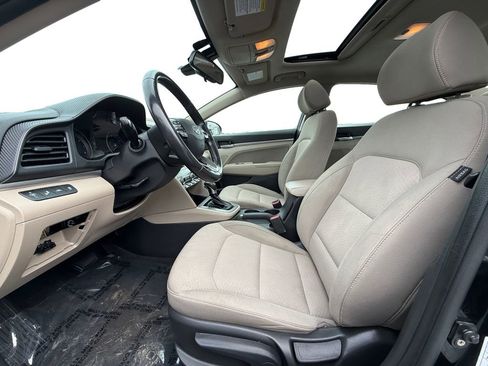 Used 2019 Hyundai Elantra Value Edition image 9