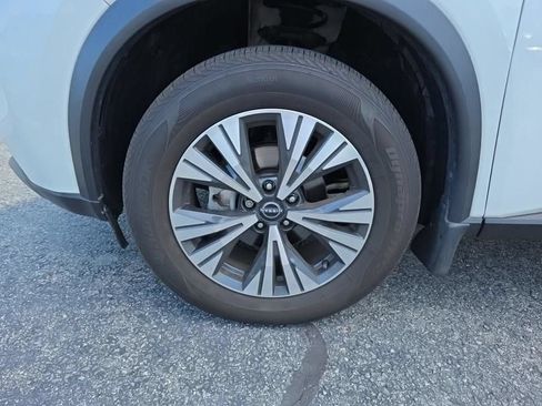 Certified 2023 Nissan Rogue SV w/ SV Premium B Package AWD/4WD image 10