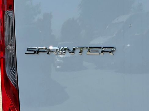 Used 2025 Mercedes-Benz Sprinter 2500 image 12